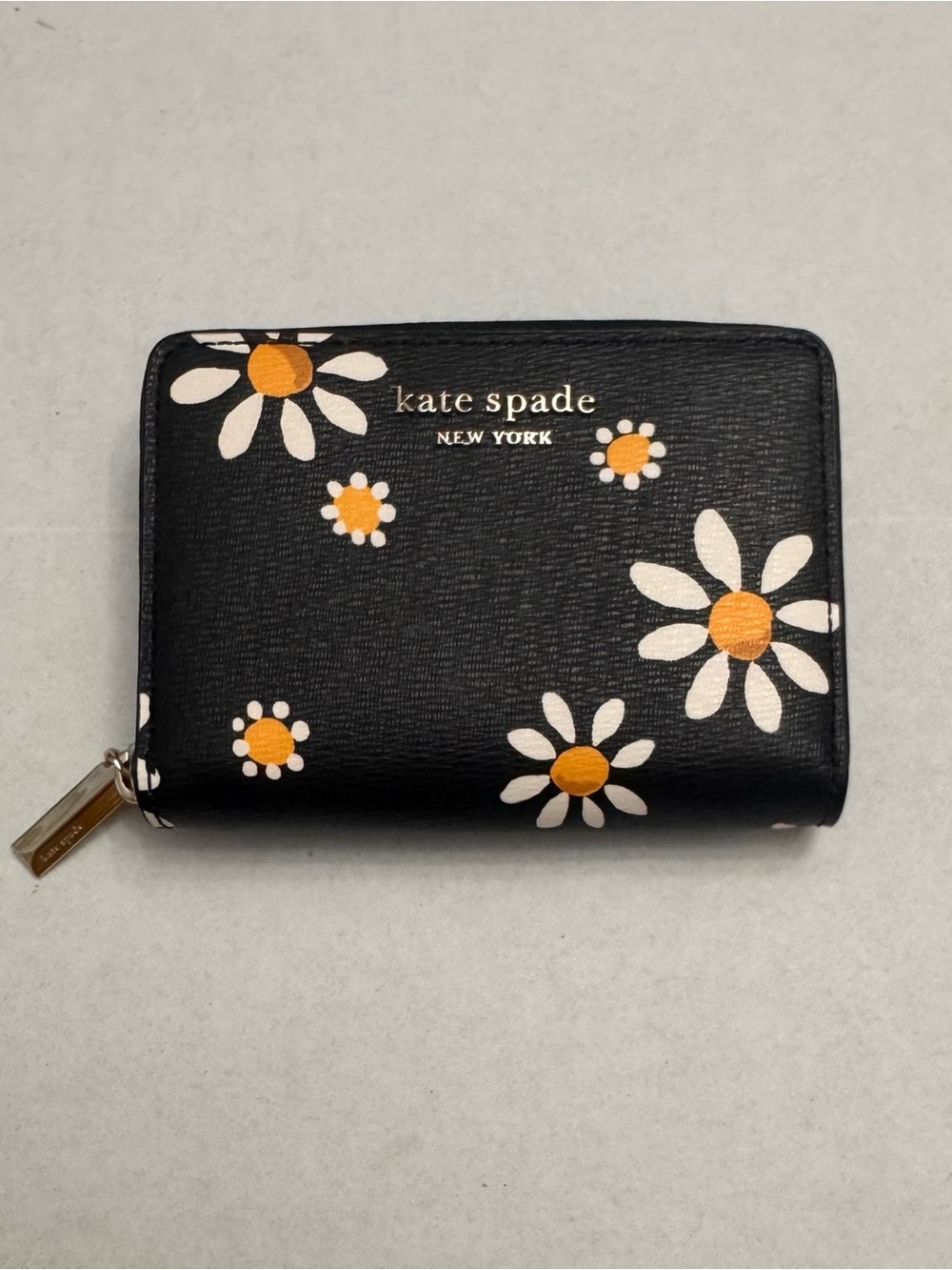 Kate Spade New York Spencer Daisy Dots Small Zip Around Wallet Black With White